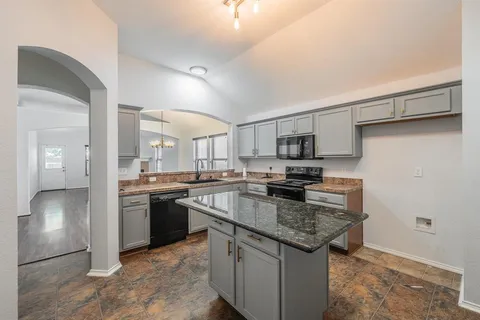 $355,000 | 10100 Cougar Trail, Fort Worth, TX 76108