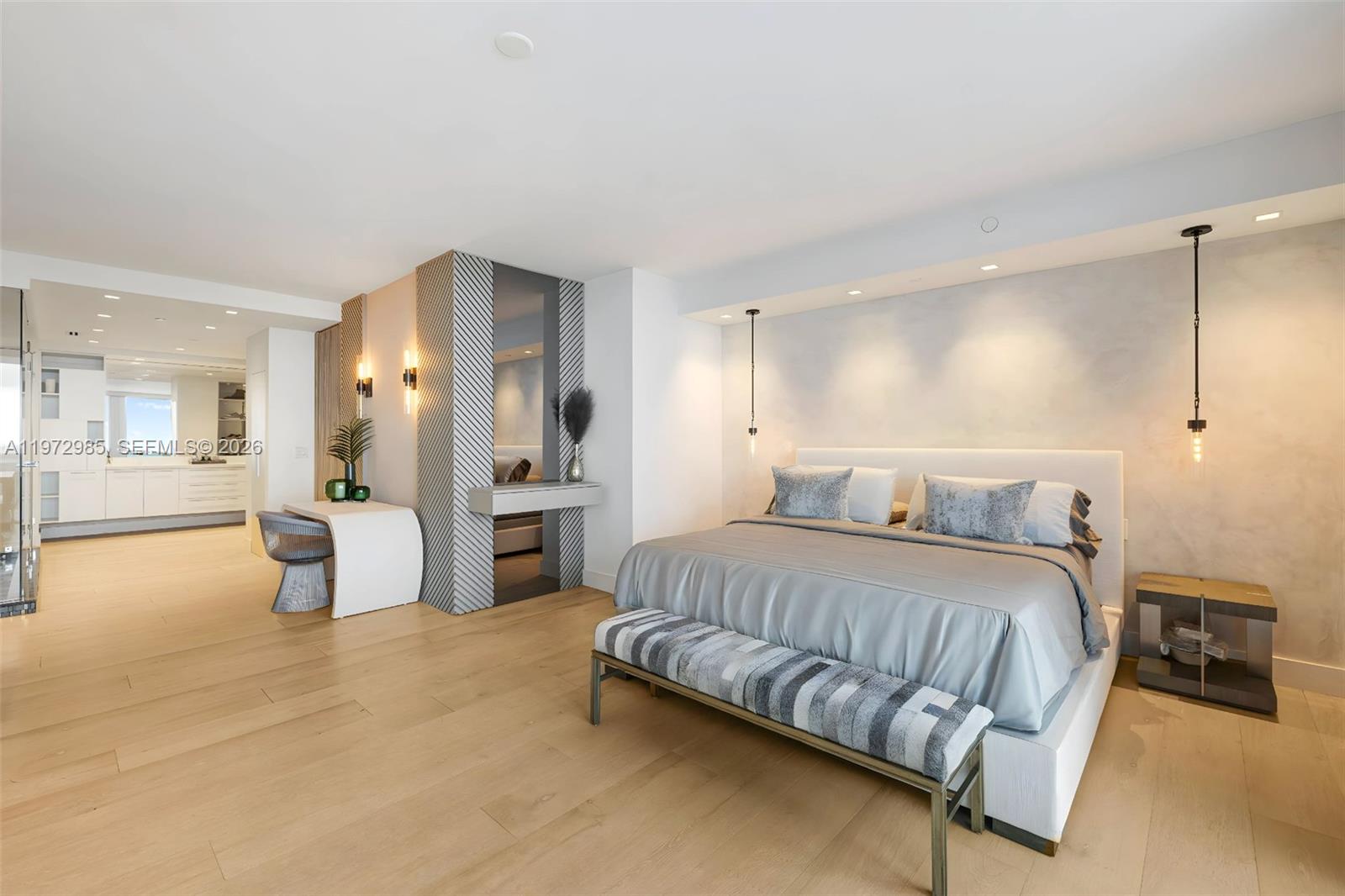 400 Alton Road, Unit 2806 Miami Beach, FL 33139 - Photo 13 of 32