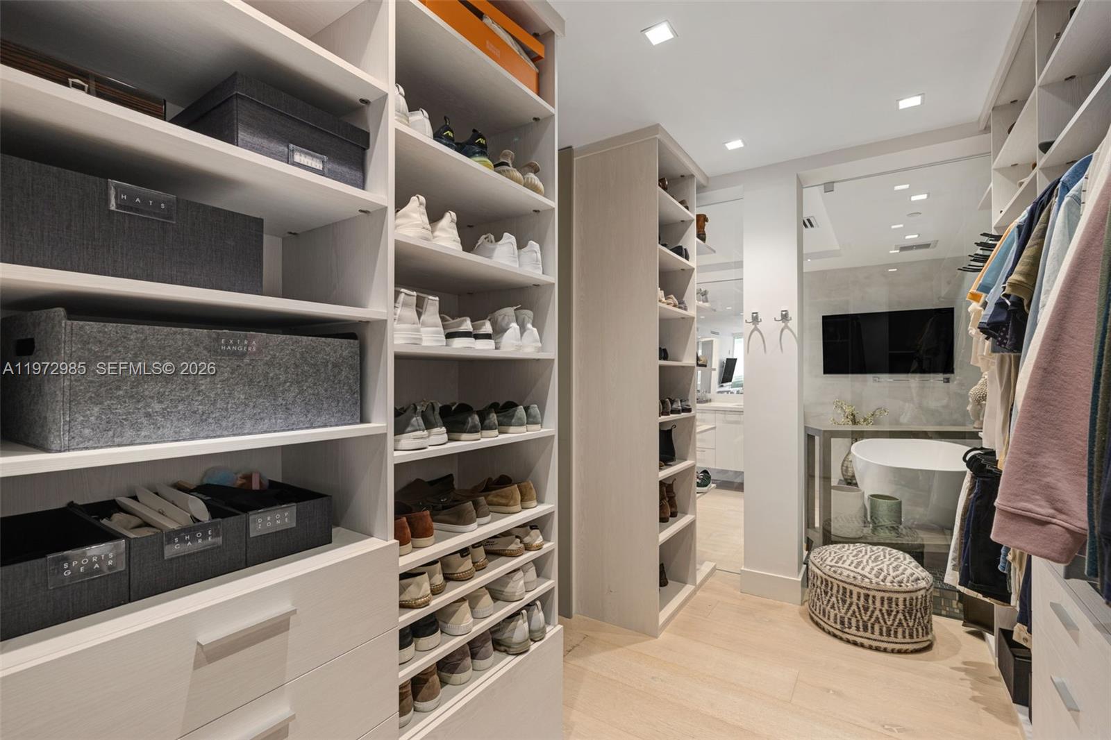 400 Alton Road, Unit 2806 Miami Beach, FL 33139 - Photo 16 of 32