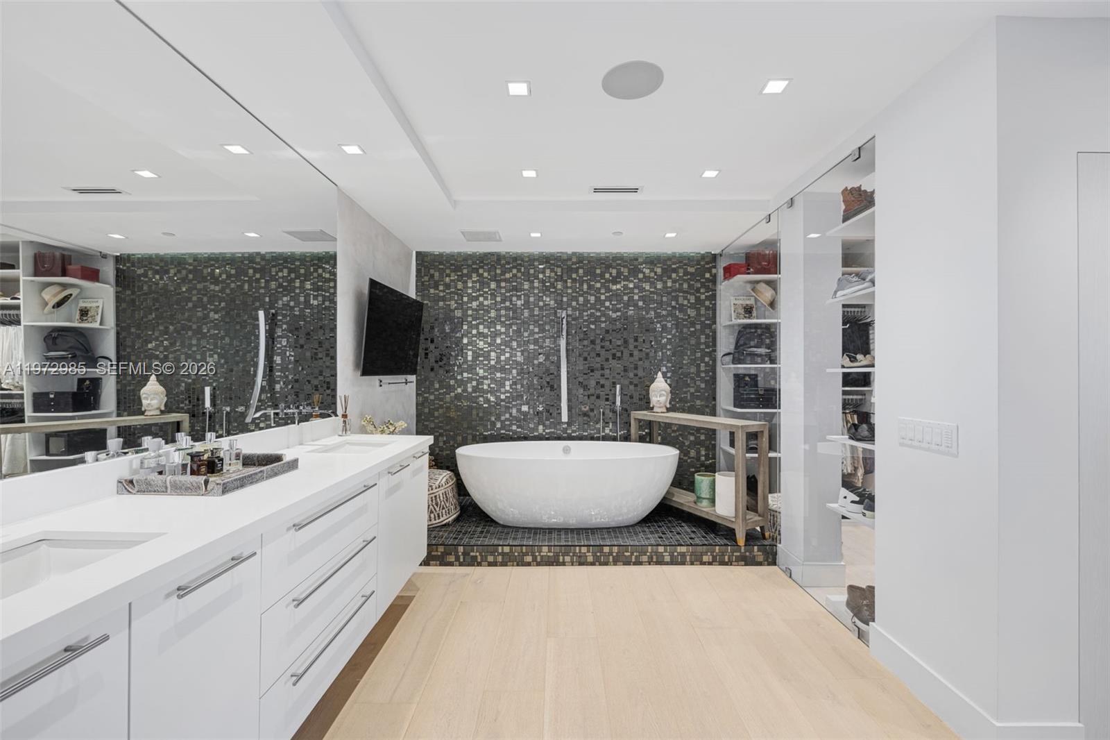 400 Alton Road, Unit 2806 Miami Beach, FL 33139 - Photo 20 of 32