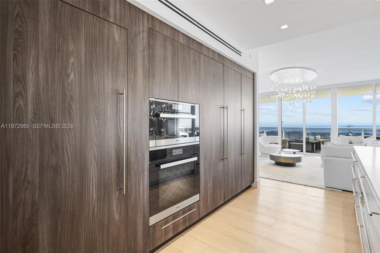 400 Alton Road, Unit 2806 Miami Beach, FL 33139 - Photo 6 of 32