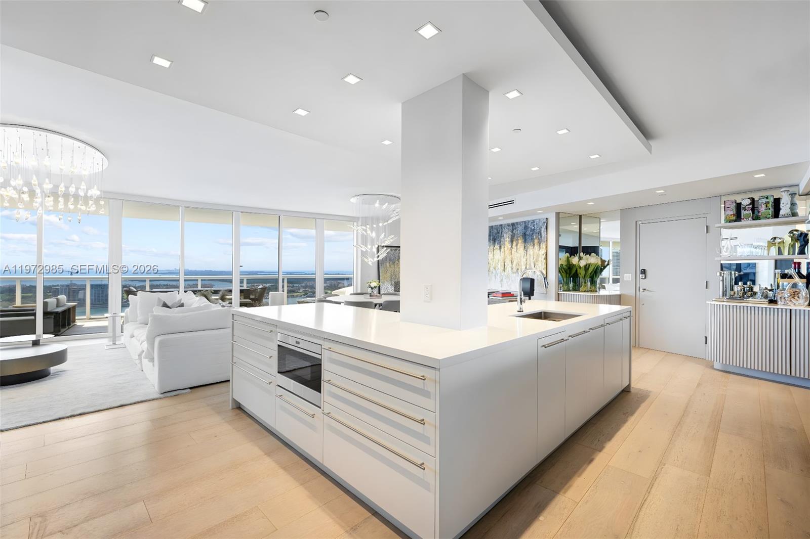 400 Alton Road, Unit 2806 Miami Beach, FL 33139 - Photo 7 of 32