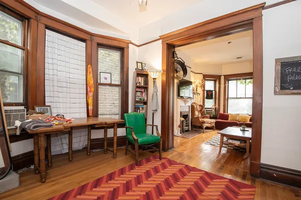 $900,000 | 2471 North Albany Avenue, Chicago, IL 60647