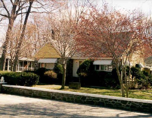 208 Fernwood Road Trumbull, CT 06611 - Photo 1 of 1 Gallery Image 1