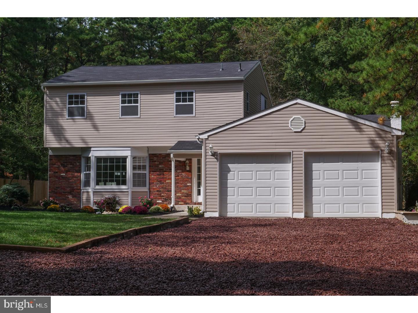 98 Hopewell Road Evesham, NJ 08053 - Photo 2 of 25 Driveway