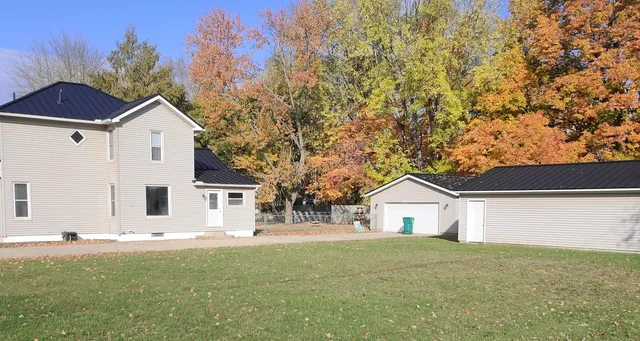 $249,900 | 210 South State Street, White Pigeon, MI 49099