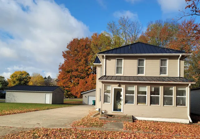 $249,900 | 210 South State Street, White Pigeon, MI 49099