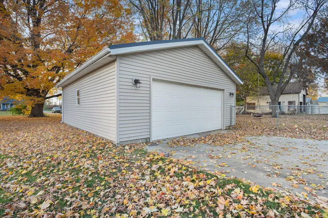 $249,900 | 210 South State Street, White Pigeon, MI 49099