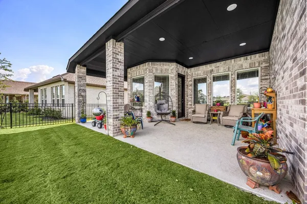 $525,000 | 14902 Shavers Drive, Willis, TX 77318