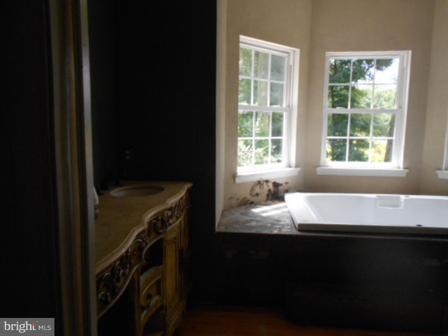 258 South Pennell Road Media, PA 19063 - Photo 15 of 25 Bedroom - Main
