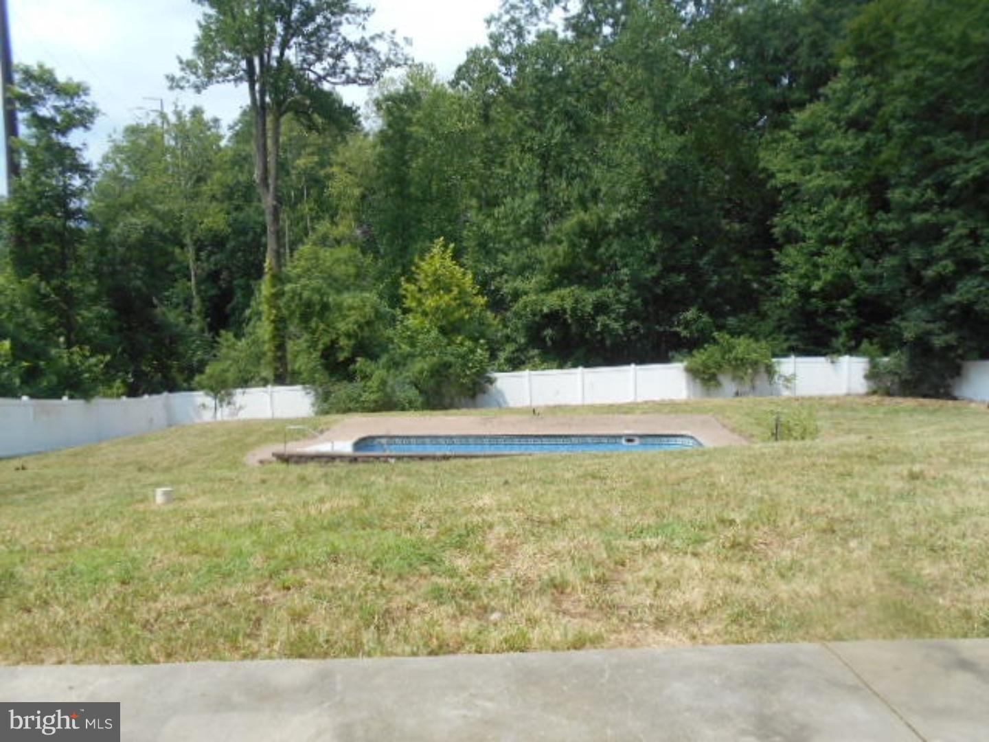 258 South Pennell Road Media, PA 19063 - Photo 4 of 25 Back Yard