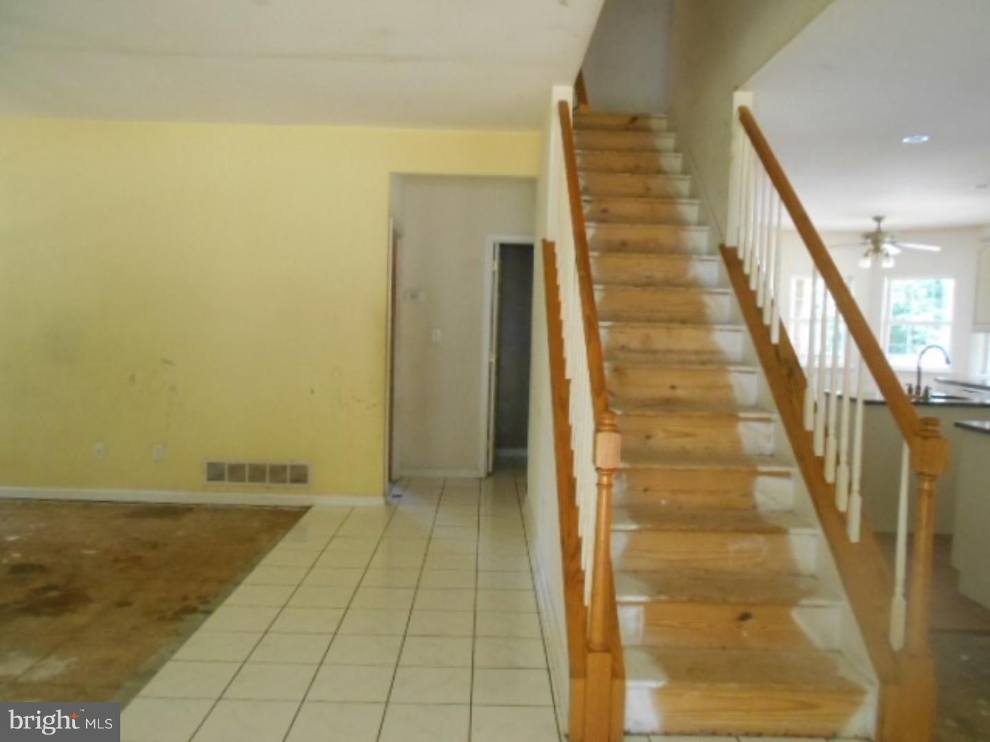 258 South Pennell Road Media, PA 19063 - Photo 5 of 25 Foyer