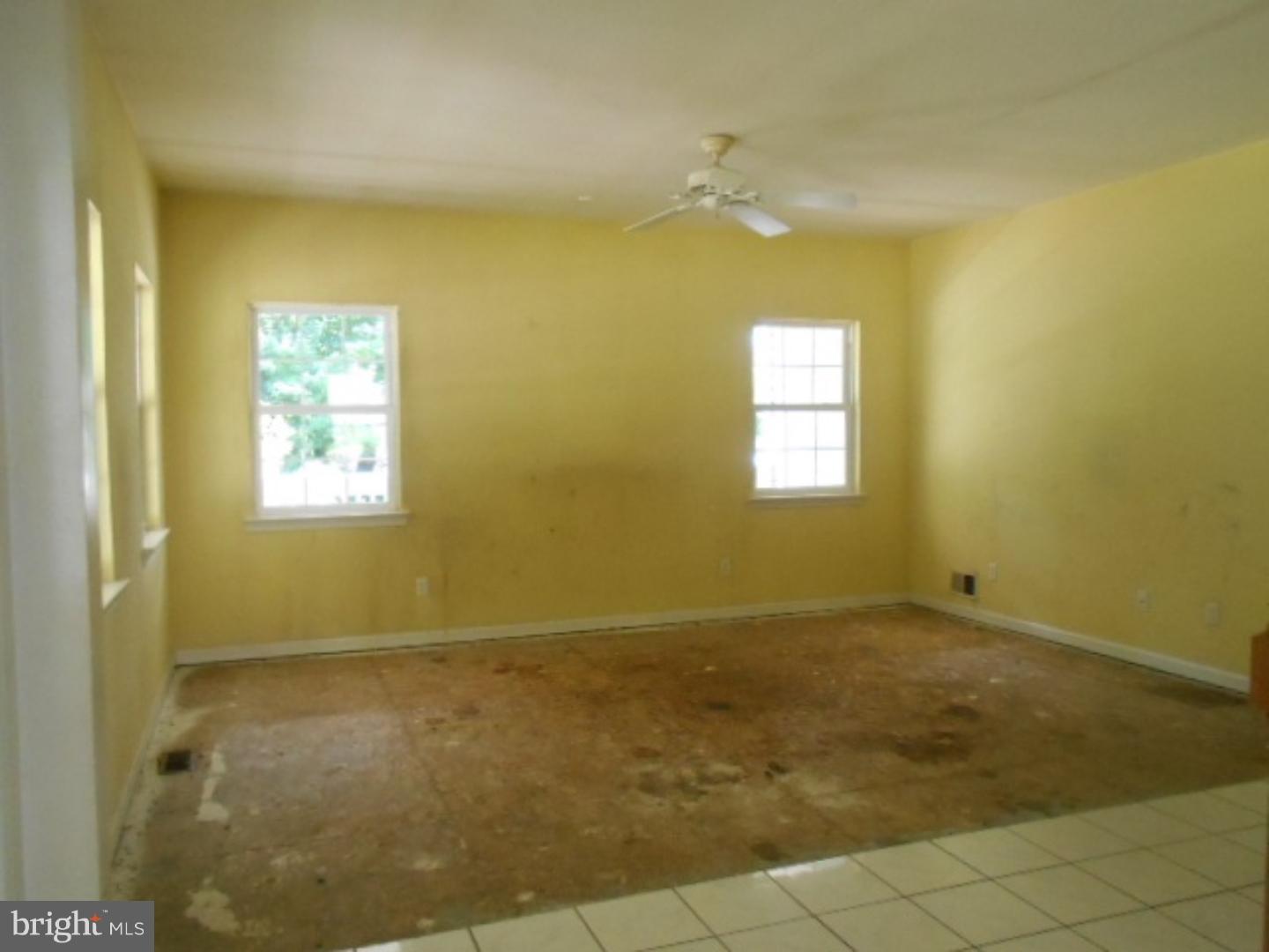 258 South Pennell Road Media, PA 19063 - Photo 6 of 25 Living Room