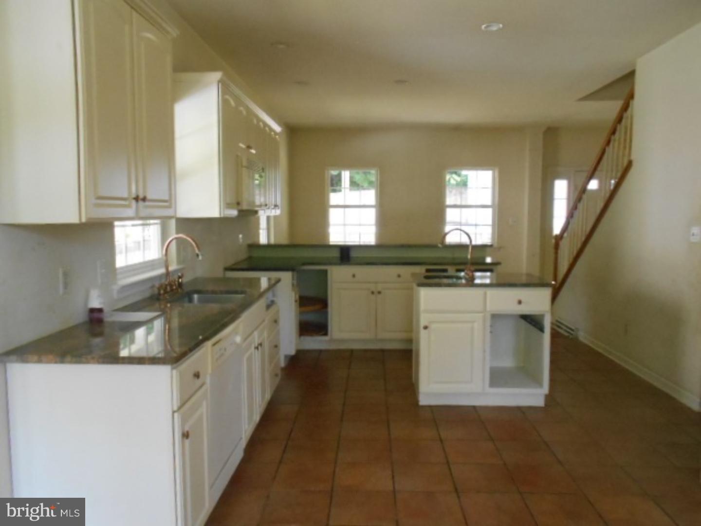 258 South Pennell Road Media, PA 19063 - Photo 9 of 25 Kitchen
