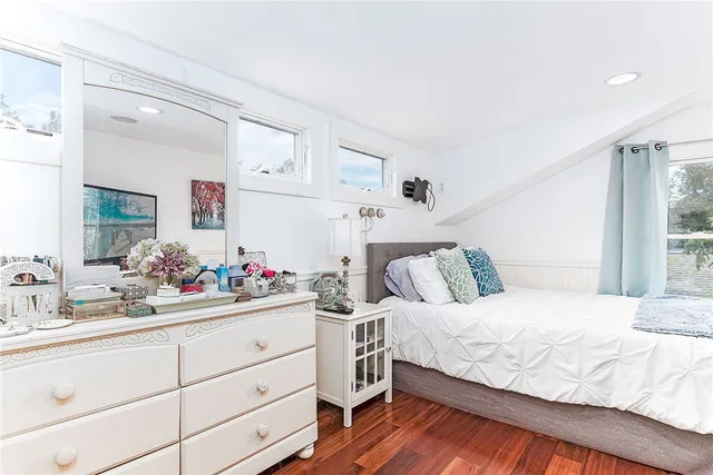 $725,000 | 132 Highland Avenue, Portsmouth, RI 02871