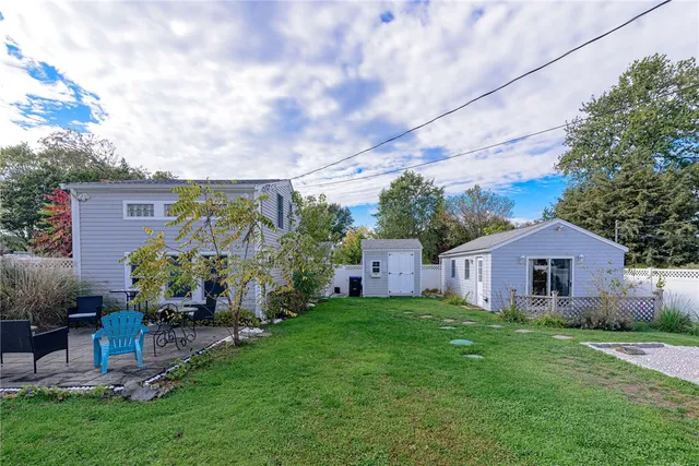 $725,000 | 132 Highland Avenue, Portsmouth, RI 02871