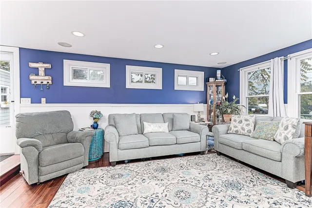$725,000 | 132 Highland Avenue, Portsmouth, RI 02871