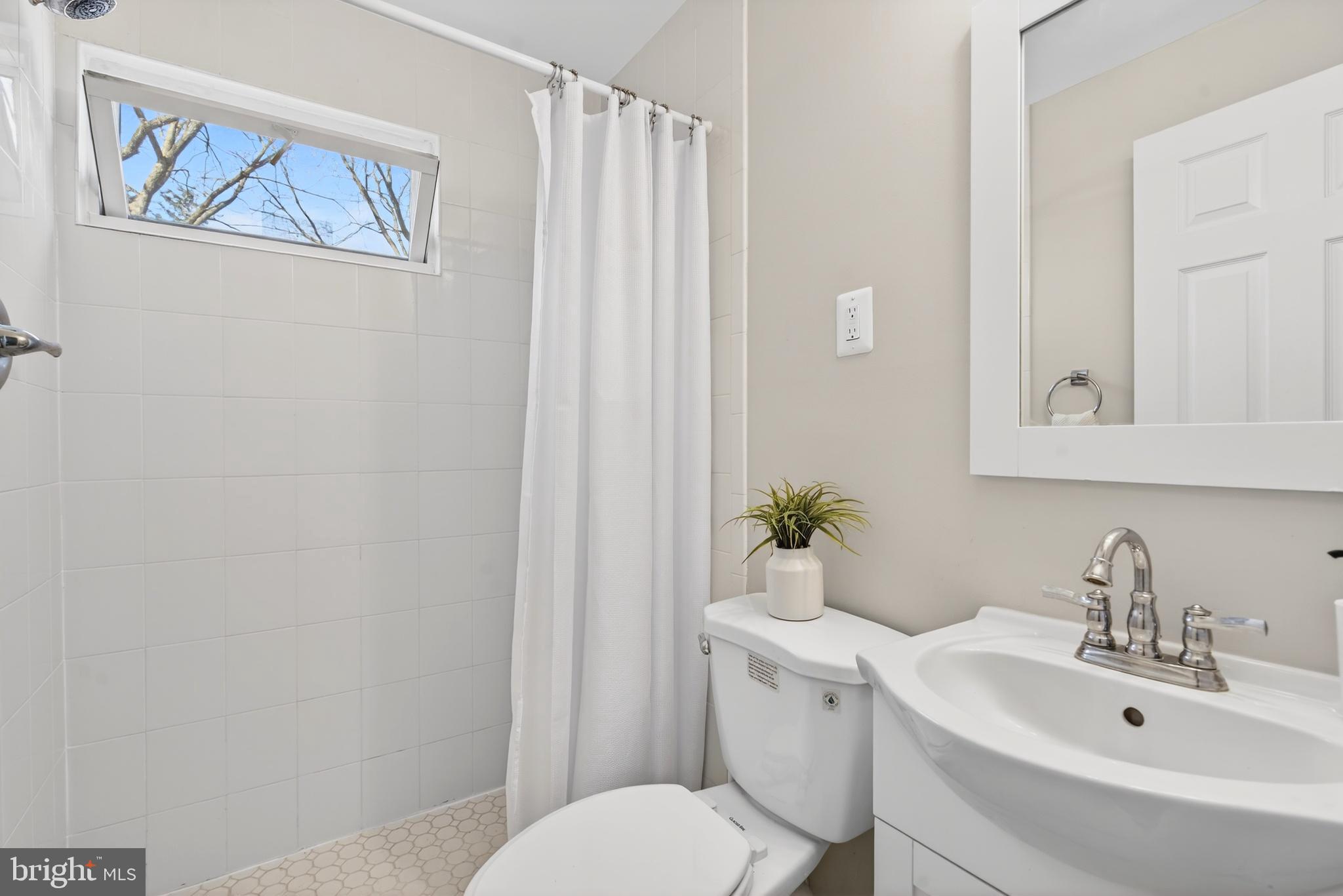 2800 Cameron Road Falls Church, VA 22042 - Photo 24 of 37