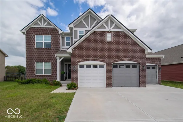 $550,000 | 945 Aries Boulevard, Franklin, IN 46131