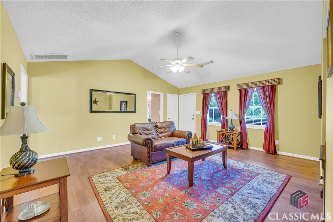 160 Sandy Cross Road Lexington, GA 30648 - Photo 3 of 25