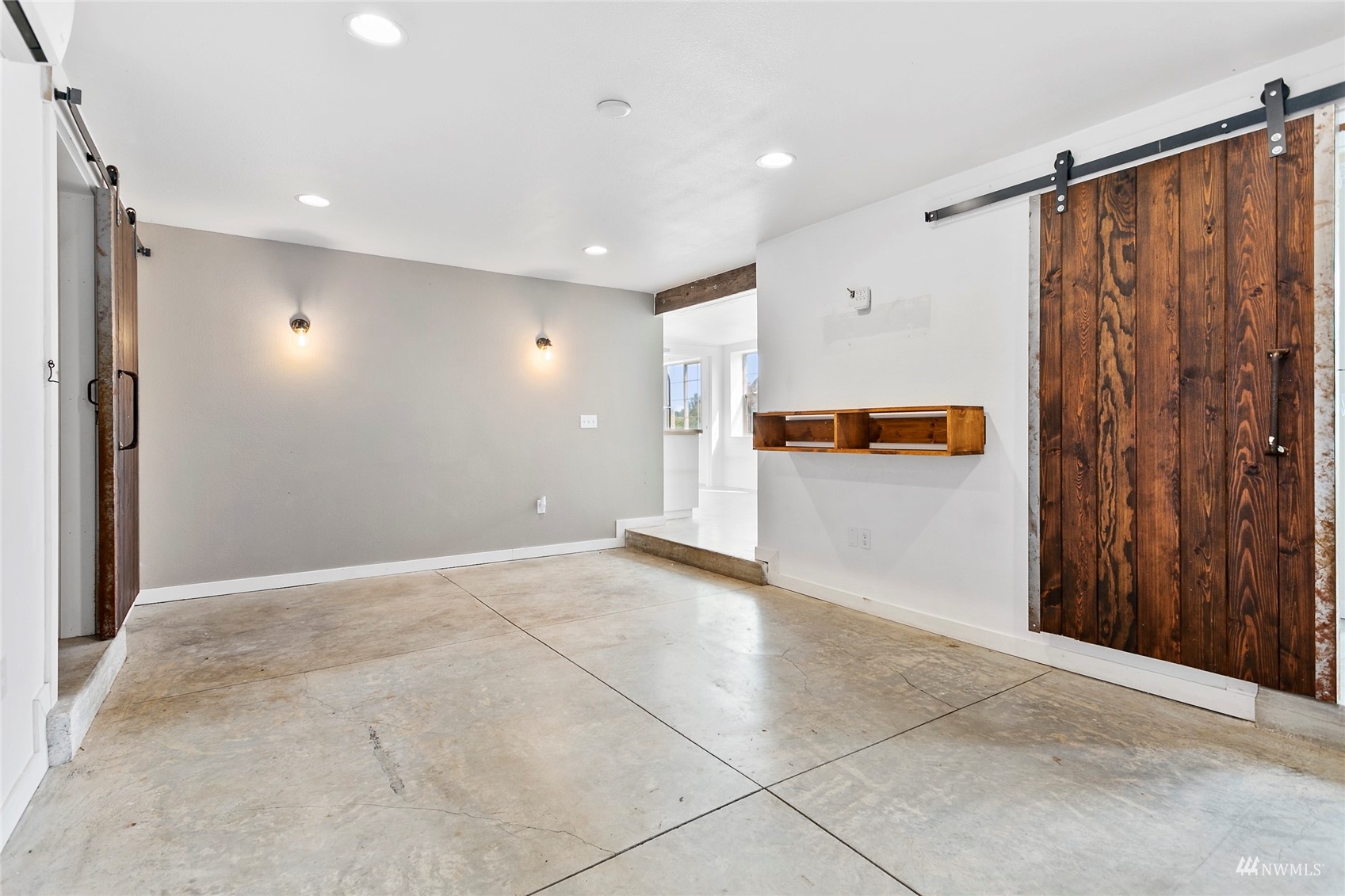 4906 Graveline Road Bellingham, WA 98226 - Photo 24 of 30 a view of a electric room