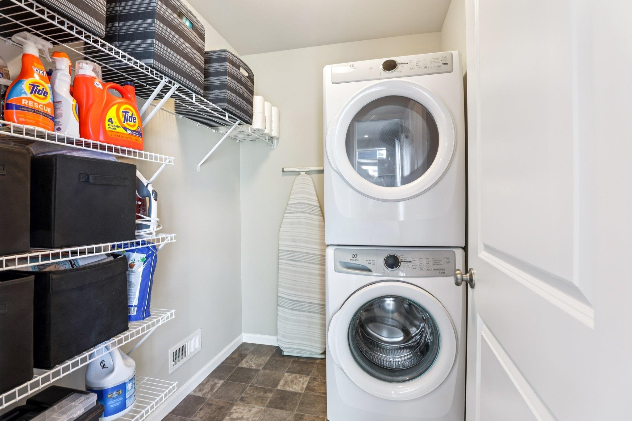 432 Crusader Waunakee, WI 53597 - Photo 16 of 39