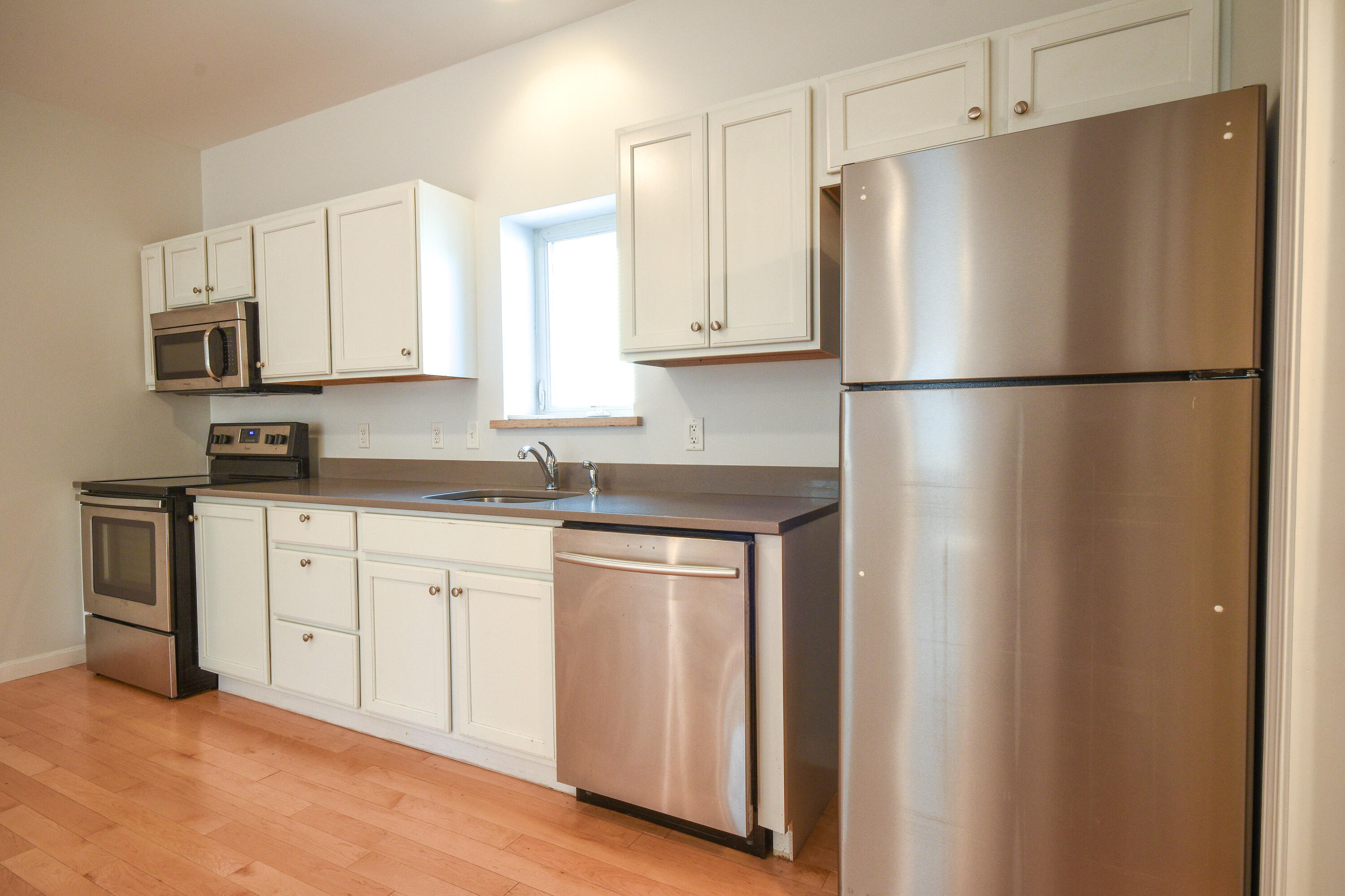 7 May Street, Unit 2 Portland, ME 04102 - Photo 2 of 26 7MayStUnit2-7