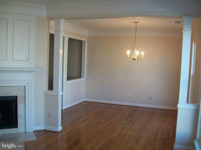 11201 Rienzi Place, Unit 204 Manassas, VA 20109 - Photo 6 of 9 Dining Room