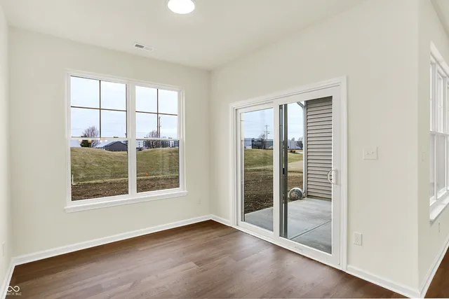 $267,079 | 1609 Clover Xing Drive, Greenfield, IN 46140