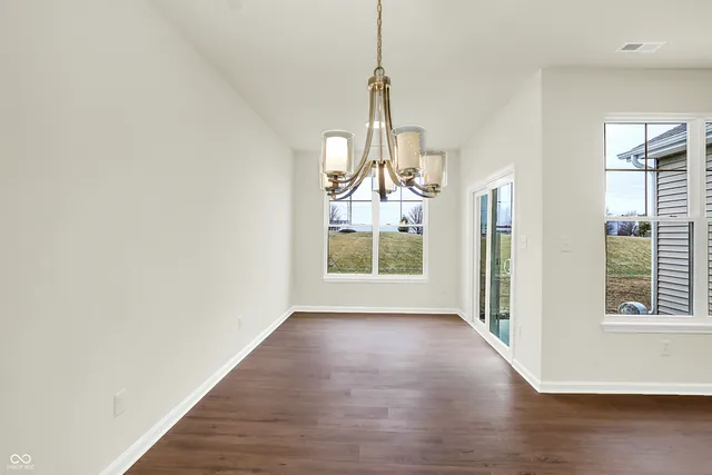 $267,079 | 1609 Clover Xing Drive, Greenfield, IN 46140