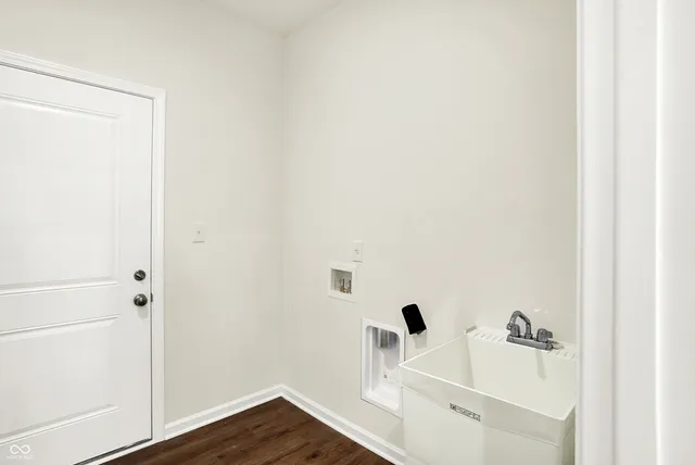 $267,079 | 1609 Clover Xing Drive, Greenfield, IN 46140