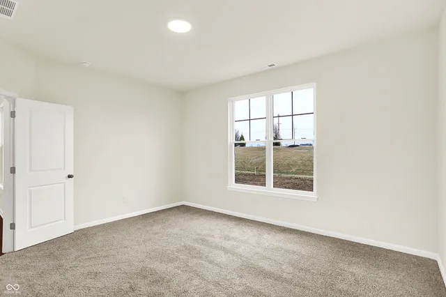 $267,079 | 1609 Clover Xing Drive, Greenfield, IN 46140