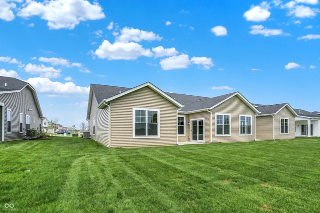 $267,079 | 1609 Clover Xing Drive, Greenfield, IN 46140