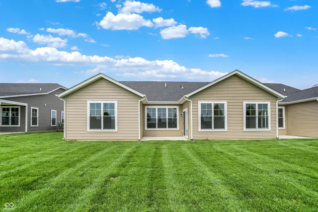 $267,079 | 1609 Clover Xing Drive, Greenfield, IN 46140