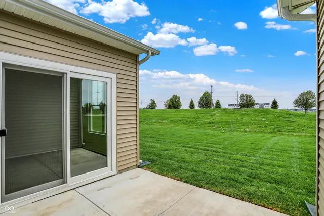 $267,079 | 1609 Clover Xing Drive, Greenfield, IN 46140