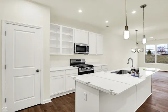 $267,079 | 1609 Clover Xing Drive, Greenfield, IN 46140