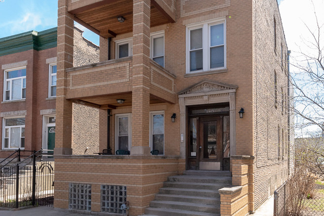 2615 West Rice Street, Unit 2R Chicago, IL 60622 - Photo 1 of 1