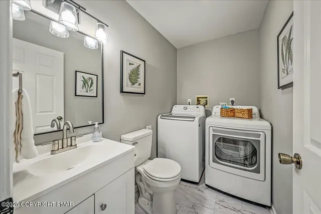 $355,000 | 5268 Apache Trail, Tobyhanna, PA 18466