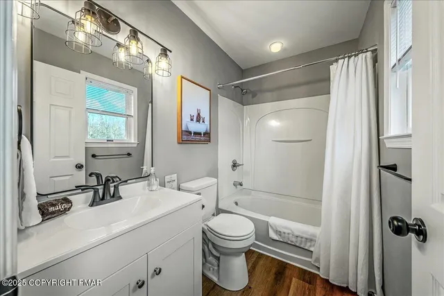 $355,000 | 5268 Apache Trail, Tobyhanna, PA 18466