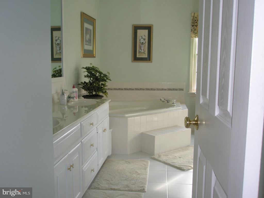 371 Portland Place Lititz, PA 17543 - Photo 8 of 10