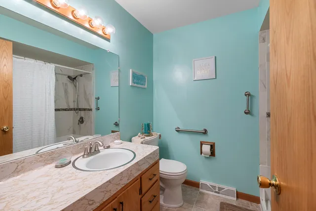 $359,000 | 25919 Durand Avenue, Dover, WI 53139