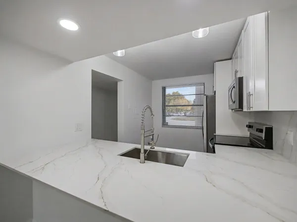 $2,150 | 3501 Village Boulevard, Unit 104, West Palm Beach, FL 33409