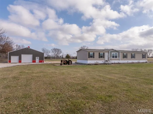 $389,900 | 110 Schupmann Drive, Troy, MO 63379