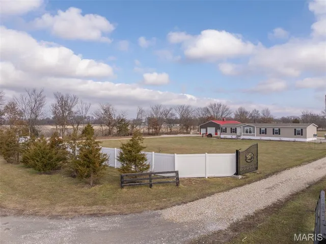 $389,900 | 110 Schupmann Drive, Troy, MO 63379