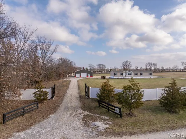 $389,900 | 110 Schupmann Drive, Troy, MO 63379