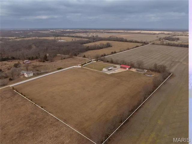 $389,900 | 110 Schupmann Drive, Troy, MO 63379