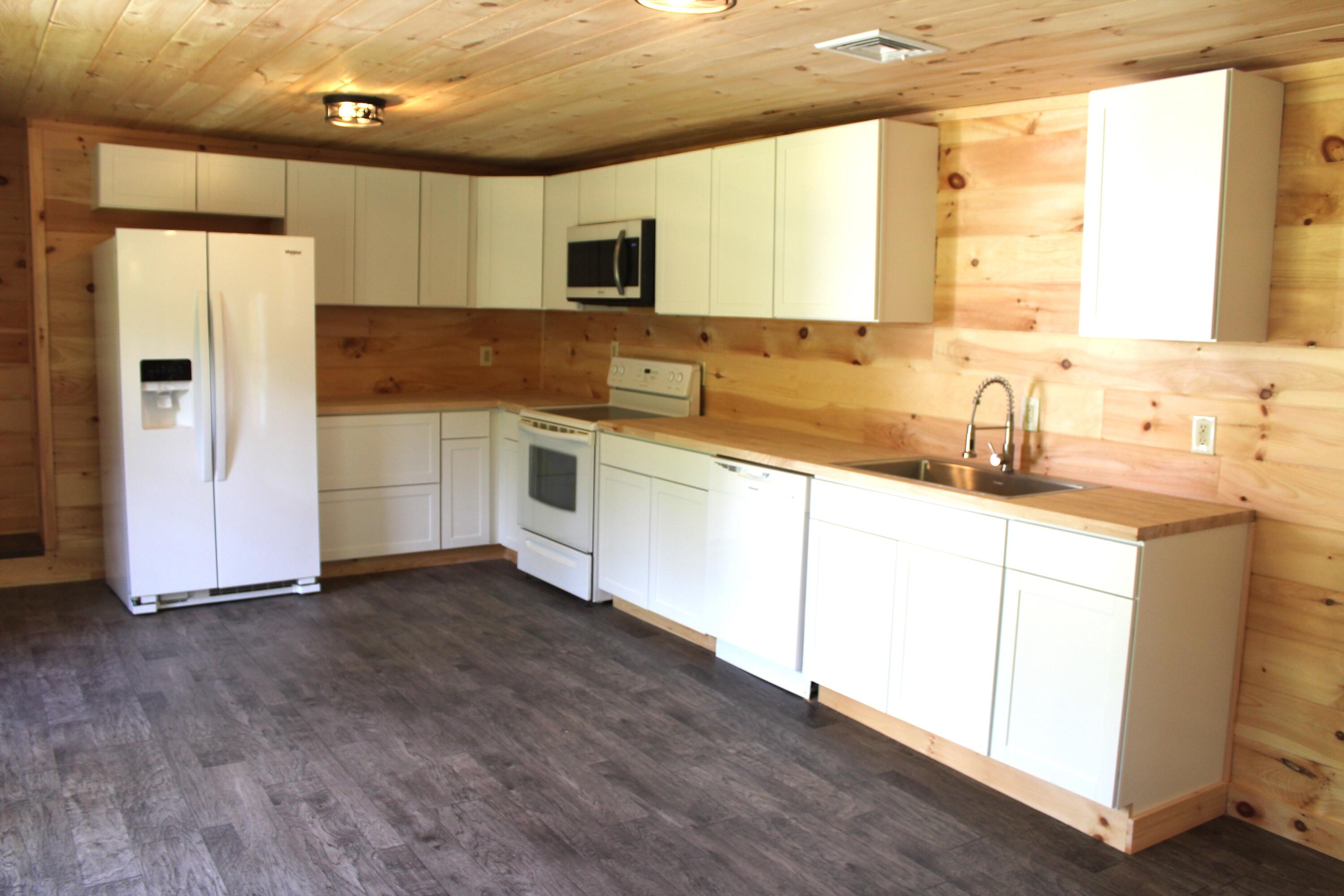 872 Main Road Carmel, ME 04419 - Photo 4 of 49 4