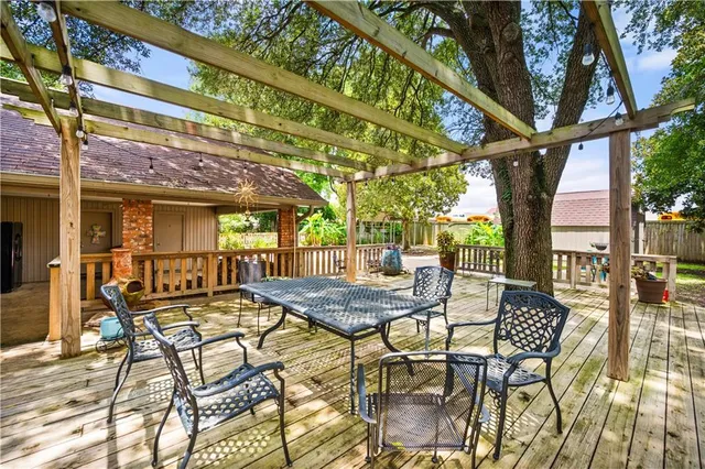 $299,000 | 400 Parkway Drive, Natchitoches, LA 71457