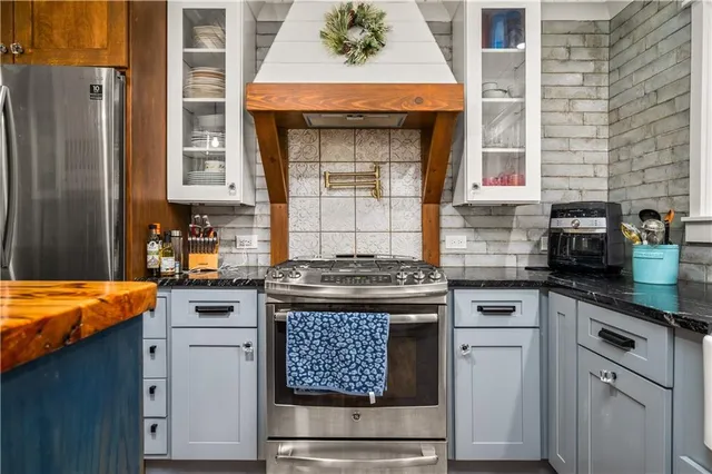 $299,000 | 400 Parkway Drive, Natchitoches, LA 71457