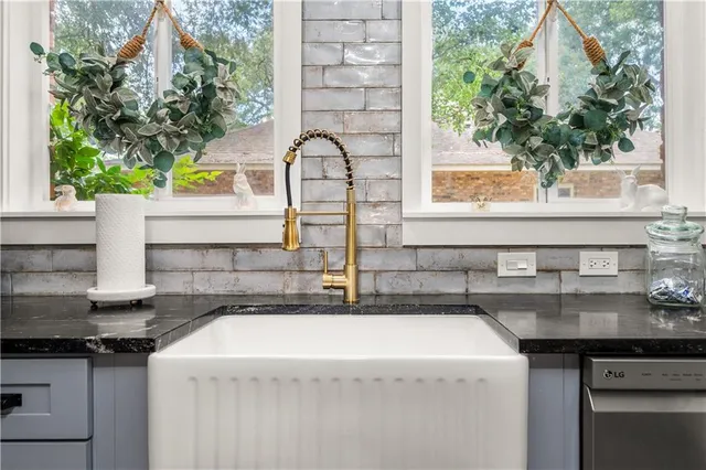 $299,000 | 400 Parkway Drive, Natchitoches, LA 71457